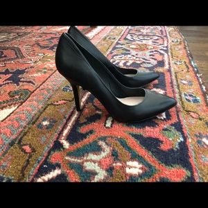 Vince Camuto Leather Dress Pumps- Black Size 6